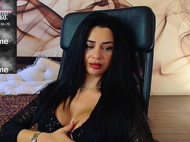 NaomiScarlett live cam on BongaCams