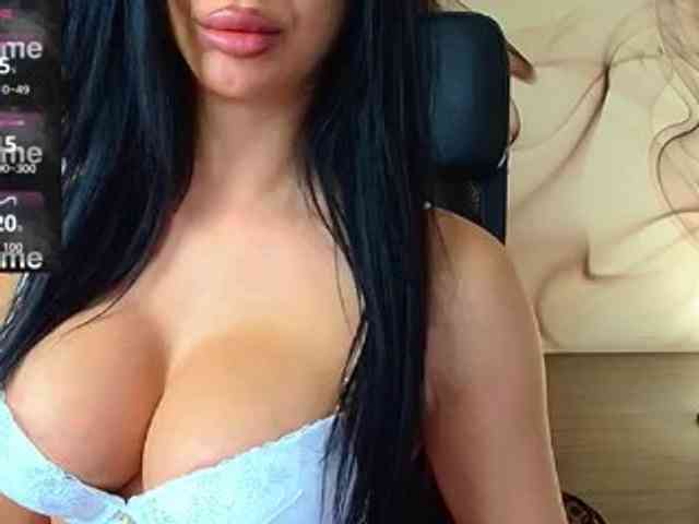 Modelo: NaomiScarlett