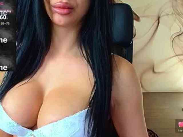 Modelo: NaomiScarlett