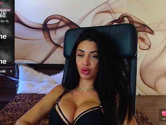 NaomiScarlett webcam