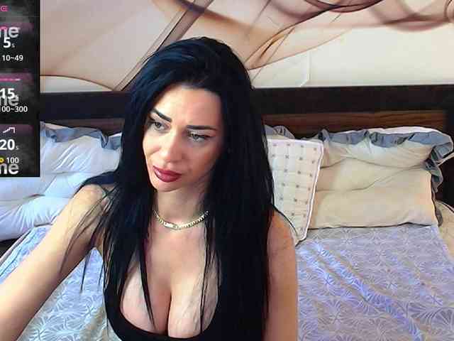 NaomiScarlett webcam