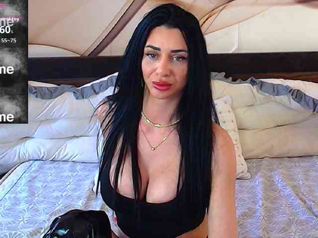 NaomiScarlett webcam