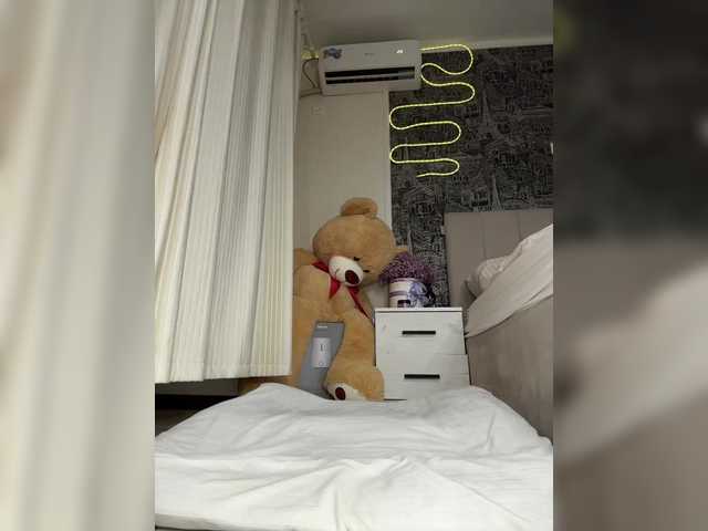 TheLuxeBerry — live female cam
