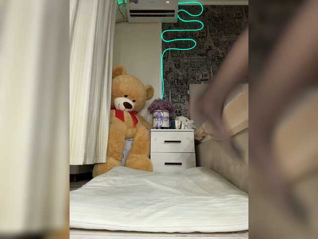 TheLuxeBerry live cam