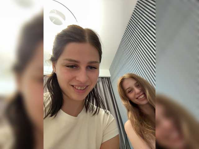 VibroMashulkaDashulka live webcam show