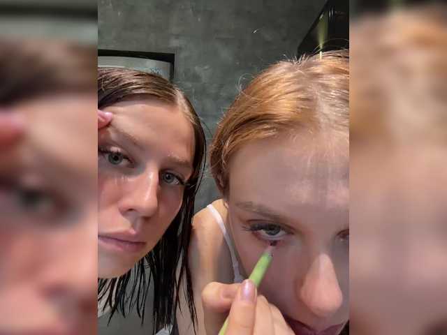 VibroMashulkaDashulka live webcam show
