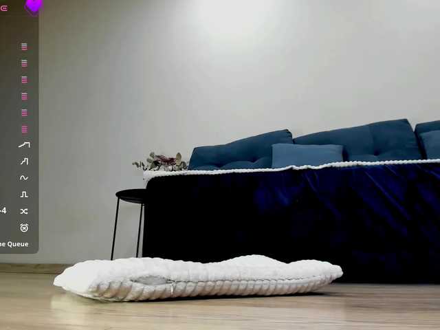 PaulaKiss live webcam show