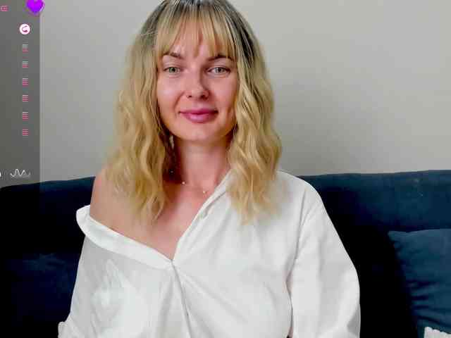 PaulaKiss webcam