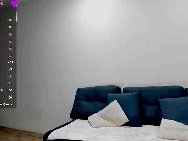 PaulaKiss webcam