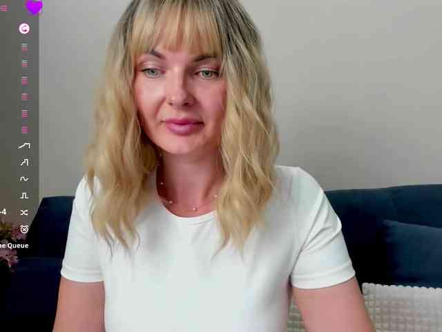 PaulaKiss webcam
