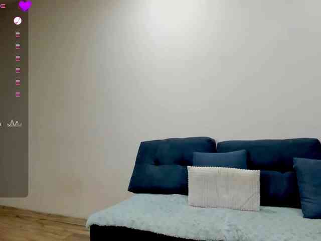 PaulaKiss webcam