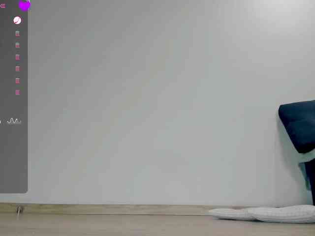 PaulaKiss webcam