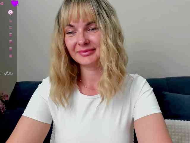 PaulaKiss webcam