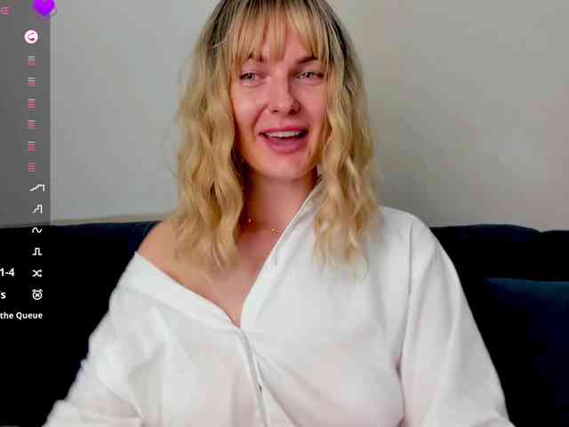 PaulaKiss webcam