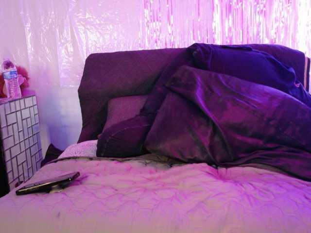 Midnightrose11 live webcam show