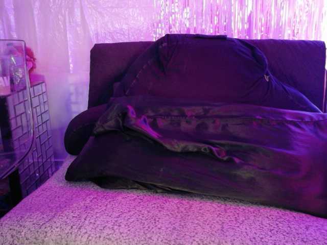 Midnightrose11 live webcam show