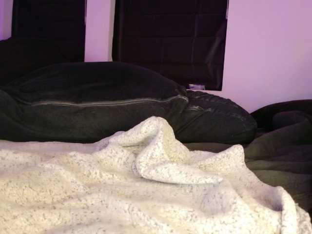 Midnightrose11 live cam on BongaCams