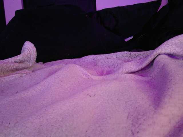 Midnightrose11 live cam