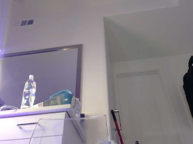 Midnightrose11 live cam on BongaCams