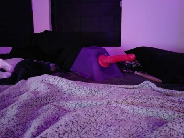 Midnightrose11's BongaCams profile