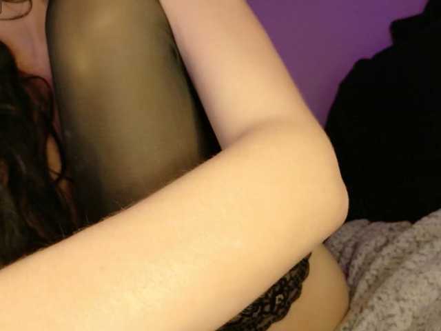 le modèle Midnightrose11 est en webcam porno dans un show sur le site bongacams, il possède les tags suivants: White/Caucasian,Redhead,Shaved