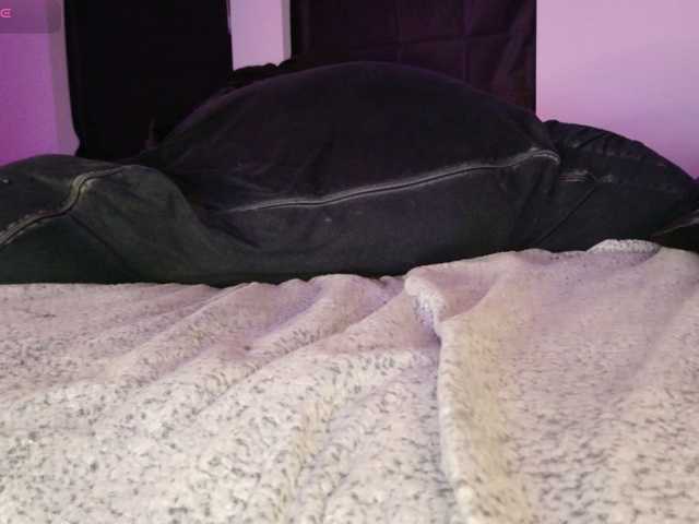 Midnightrose11 live cam preview