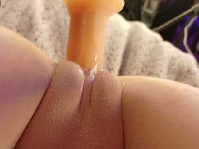 Midnightrose11, live now on BongaCams