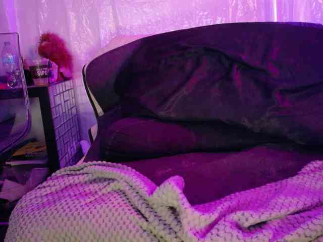 Midnightrose11 Live Webcam on BongaCams