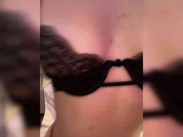 Devochka-pripevochka live female cam on bongacams