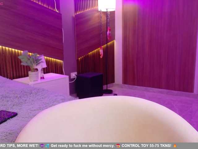 DollyBrowncc live cam preview