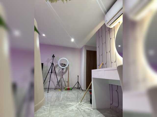DollyBrowncc live cam preview