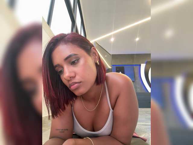 DollyBrowncc webcam