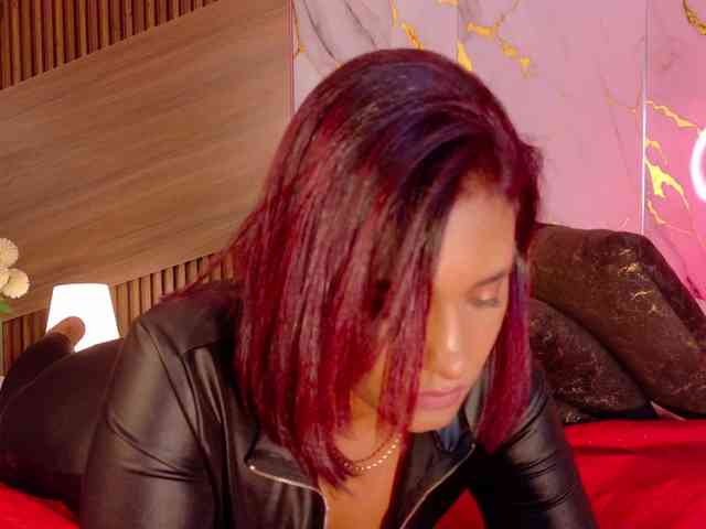DollyBrowncc webcam