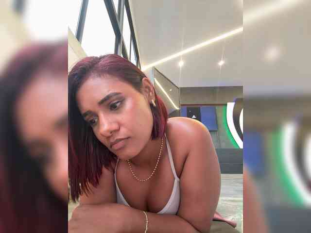 DollyBrowncc webcam
