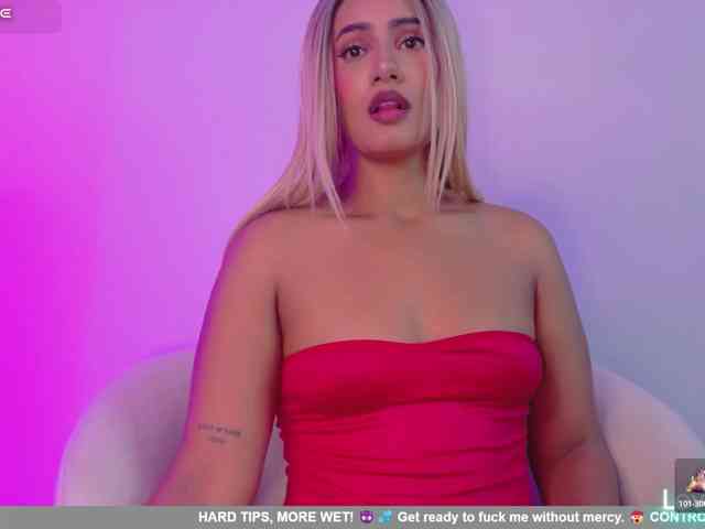 Model: DollyBrowncc