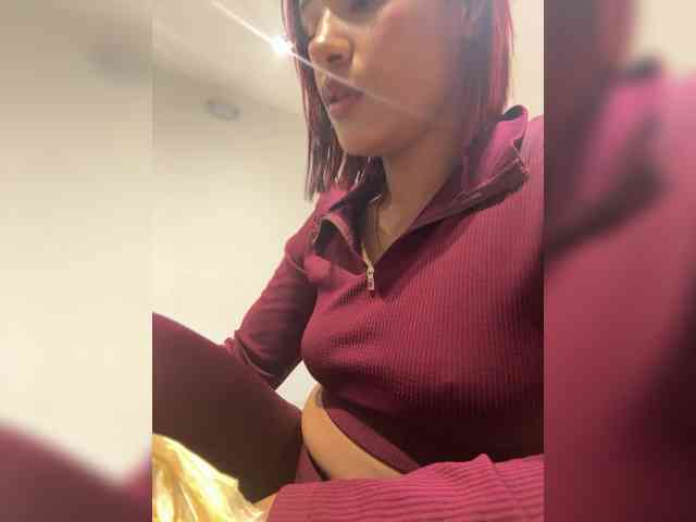 DollyBrowncc webcam