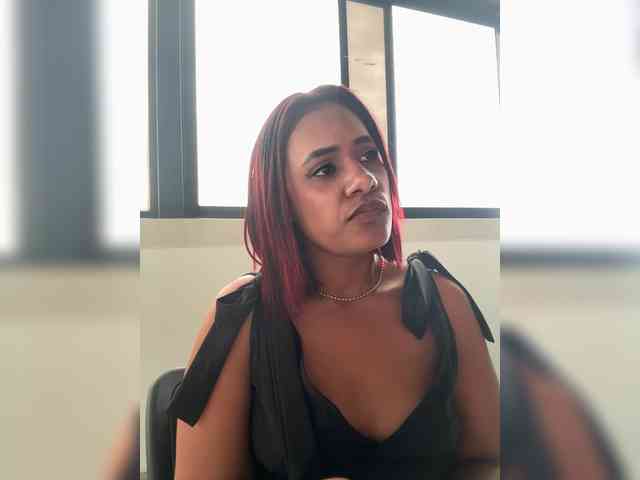 DollyBrowncc webcam