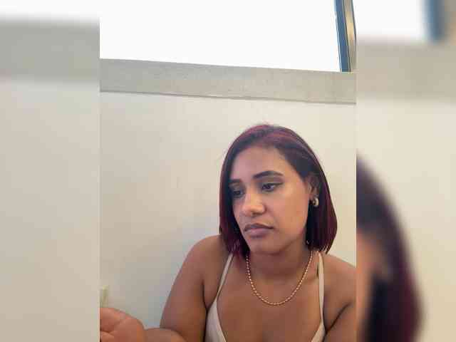 DollyBrowncc webcam