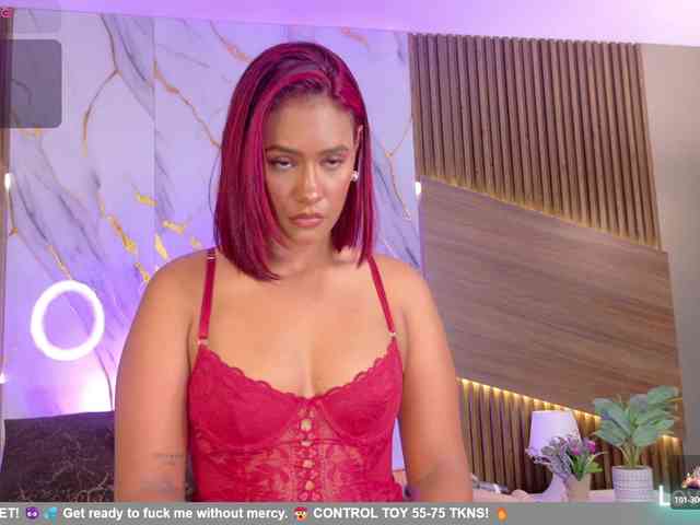 DollyBrowncc webcam