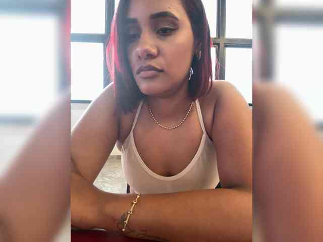 DollyBrowncc webcam