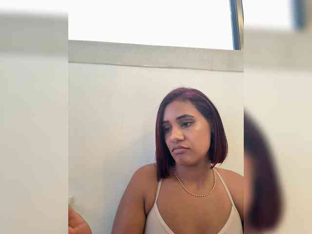 DollyBrowncc webcam