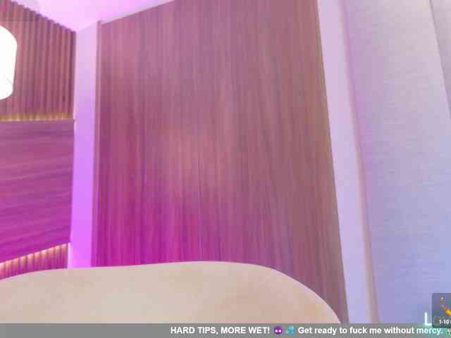 DollyBrowncc webcam