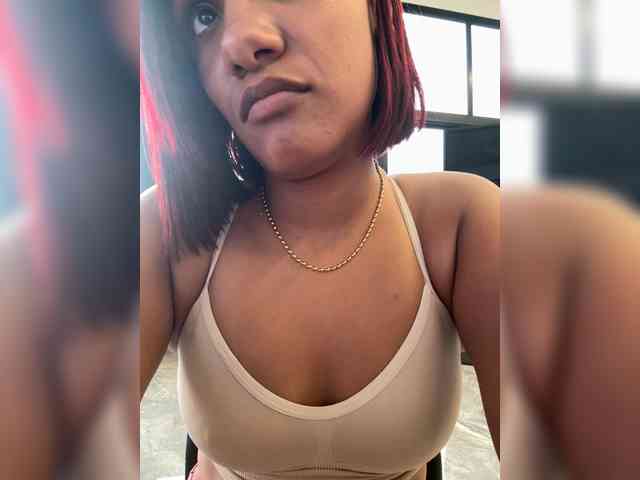 DollyBrowncc webcam