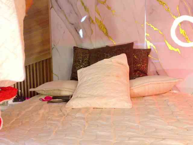 DollyBrowncc Live Webcam on BongaCams
