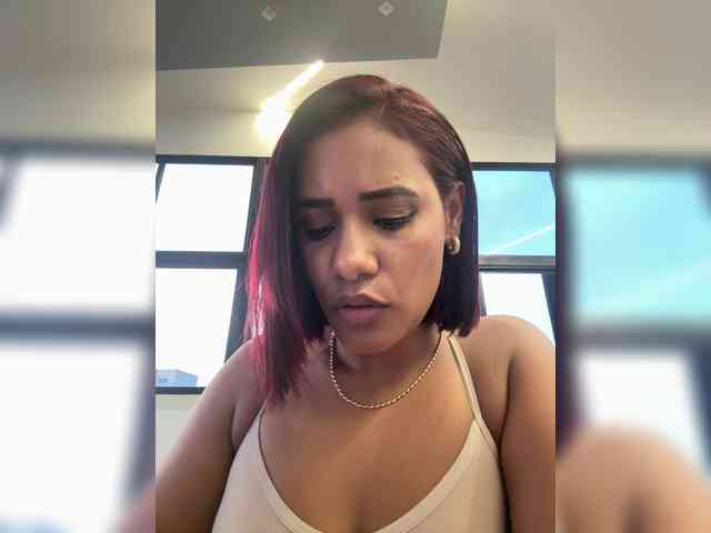 DollyBrowncc webcam