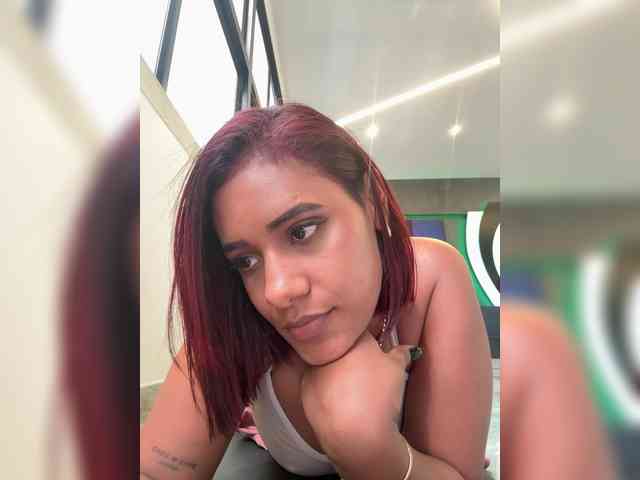 DollyBrowncc webcam