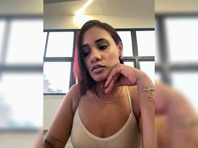 DollyBrowncc webcam
