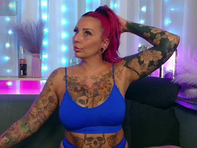 AvaAnn live cam on BongaCams