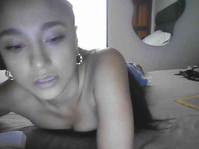 redgirlpum Live Webcam on BongaCams