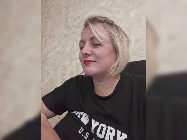 Sexymissex live cam on BongaCams